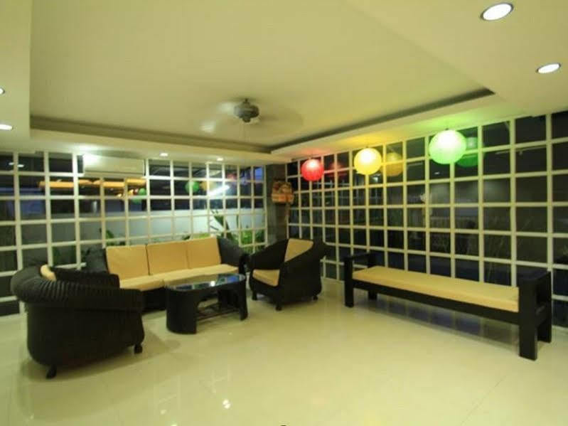 Airport Kuta Hotel And Residences Tuban Extérieur photo