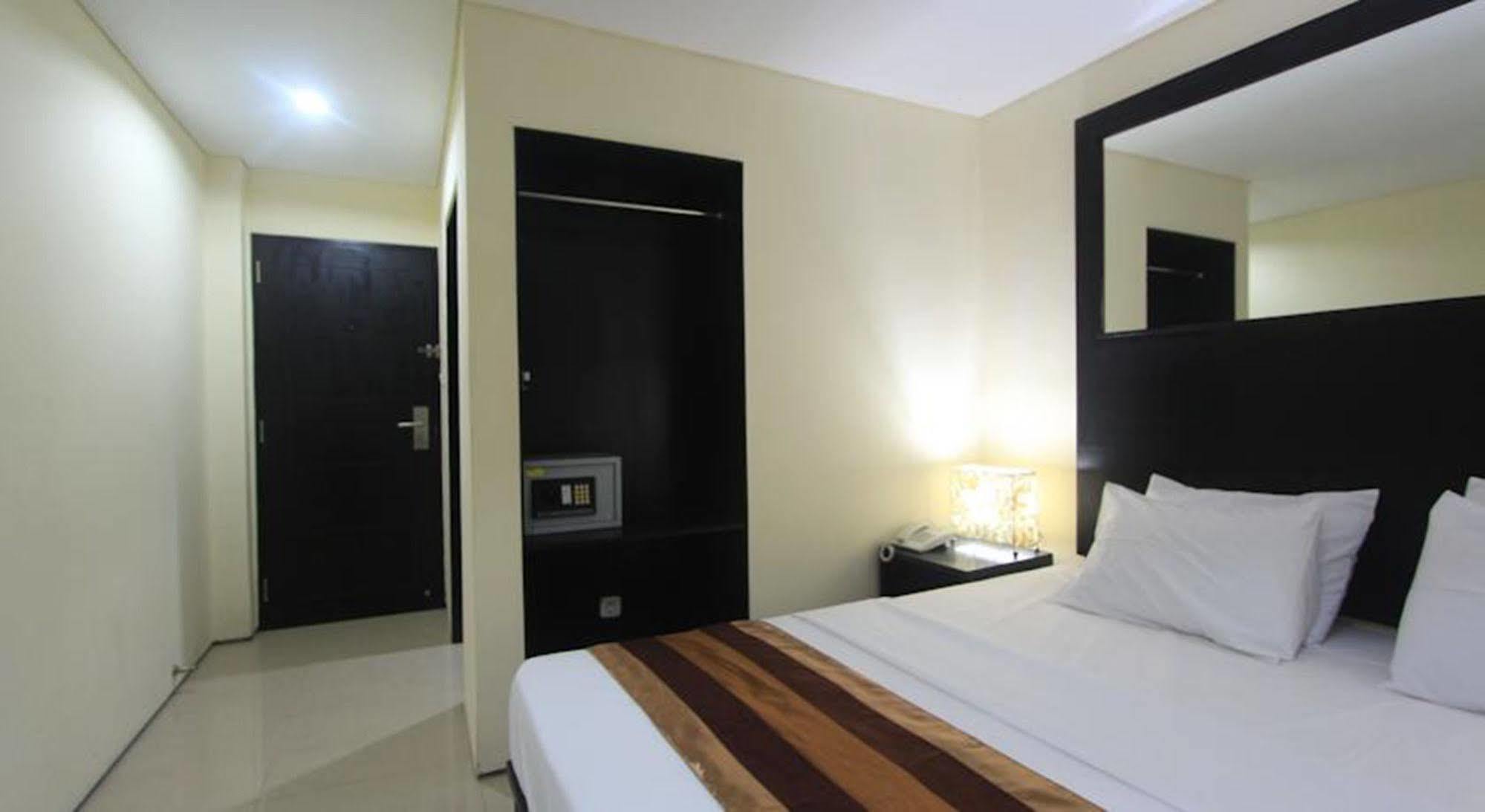 Airport Kuta Hotel And Residences Tuban Extérieur photo